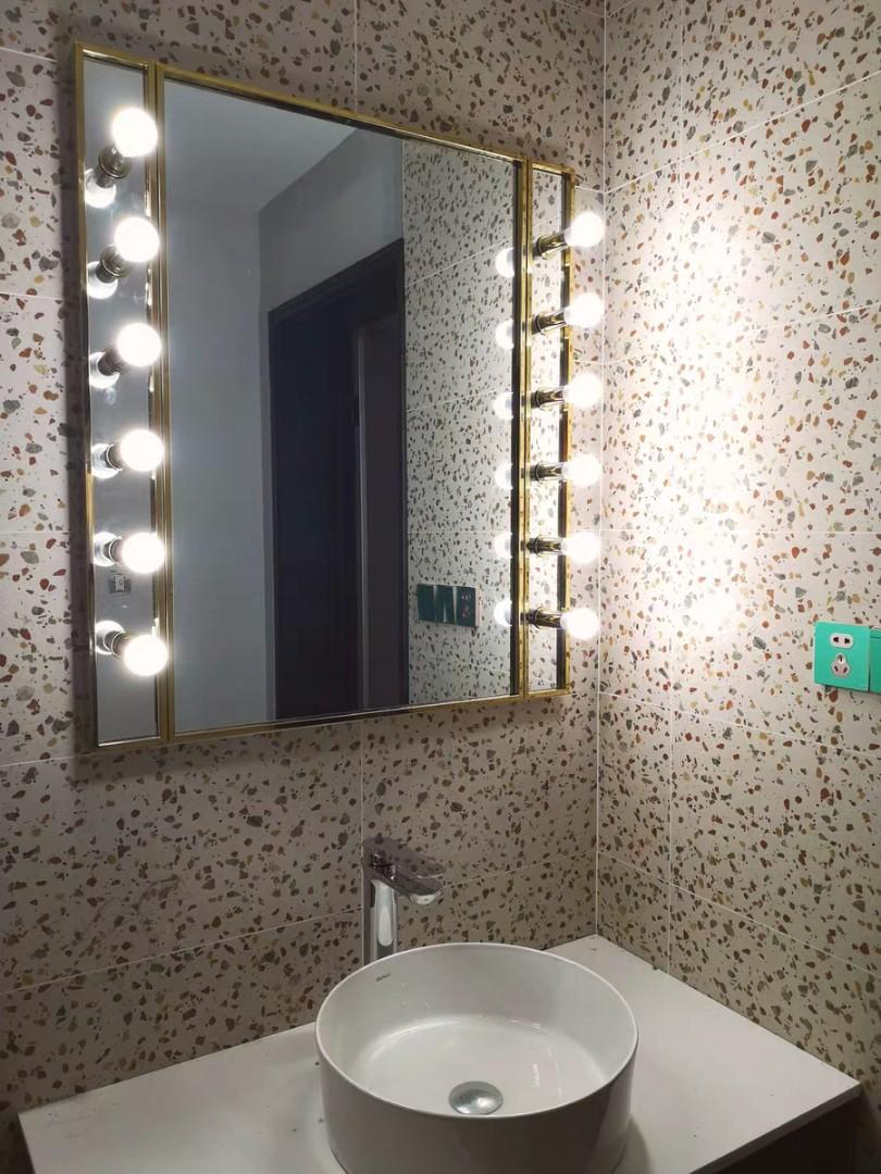 AUBREY Hollywood Spotlight Vanity Mirror
