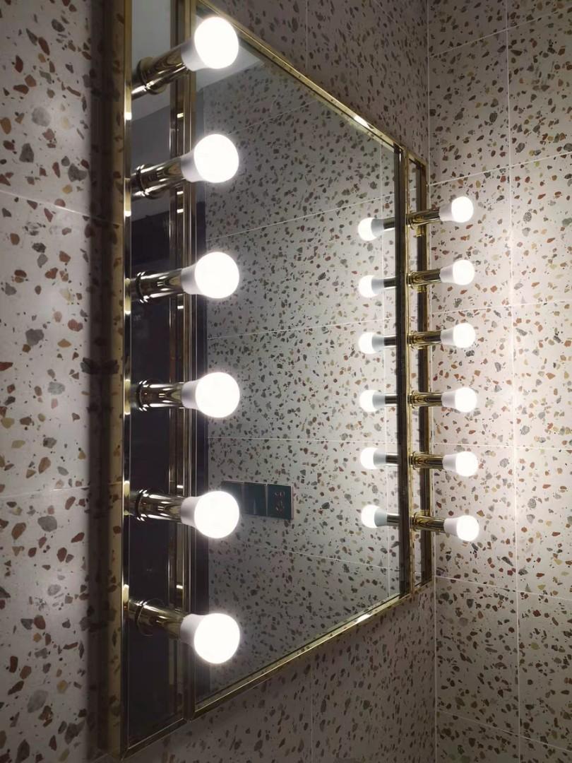 AUBREY Hollywood Spotlight Vanity Mirror