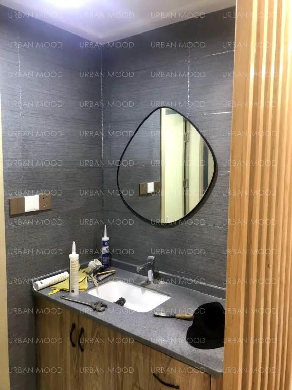 GRACIA Accent Wall Mirror