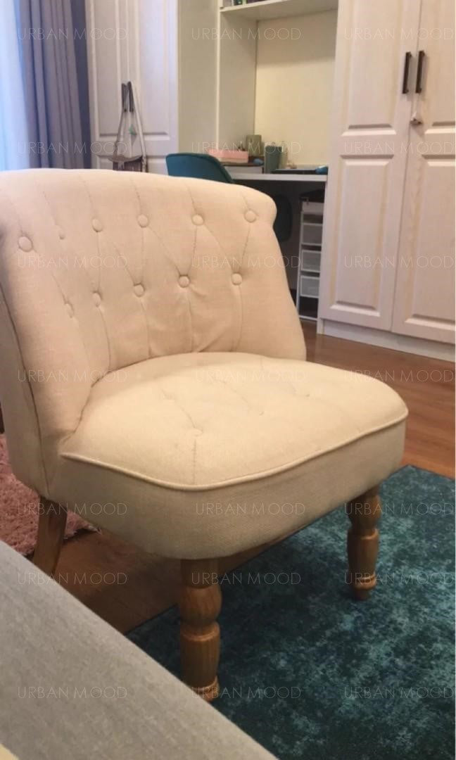 RIVELE Victorian Button Sofa