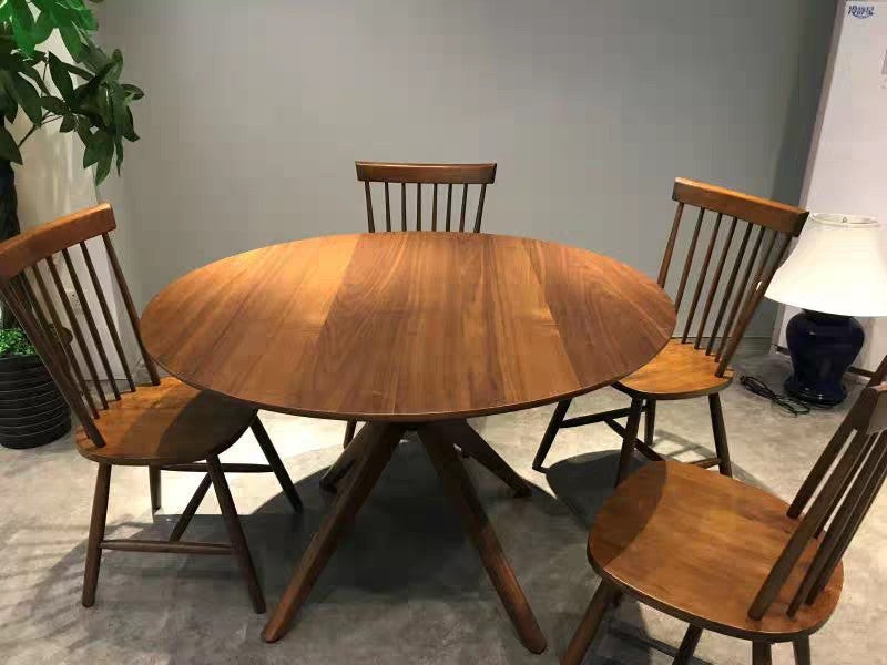 HACKEN Solid Wood Wishbone Round Dining Table