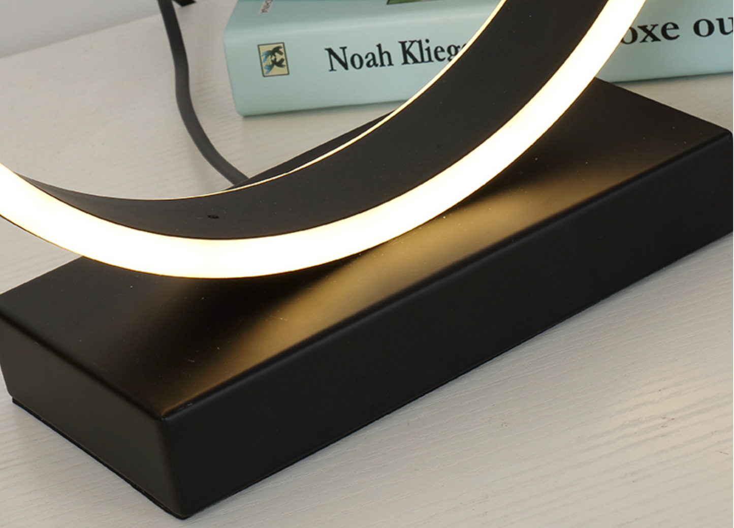 LADA Half Moon LED Monochrome Table Lamp