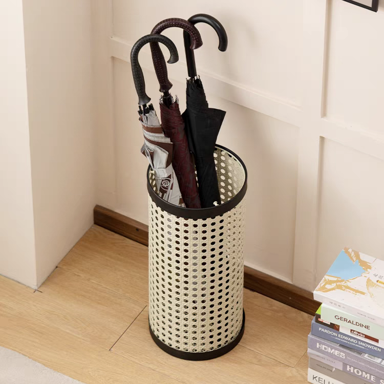 US06 | Rattan Umbrella Stand