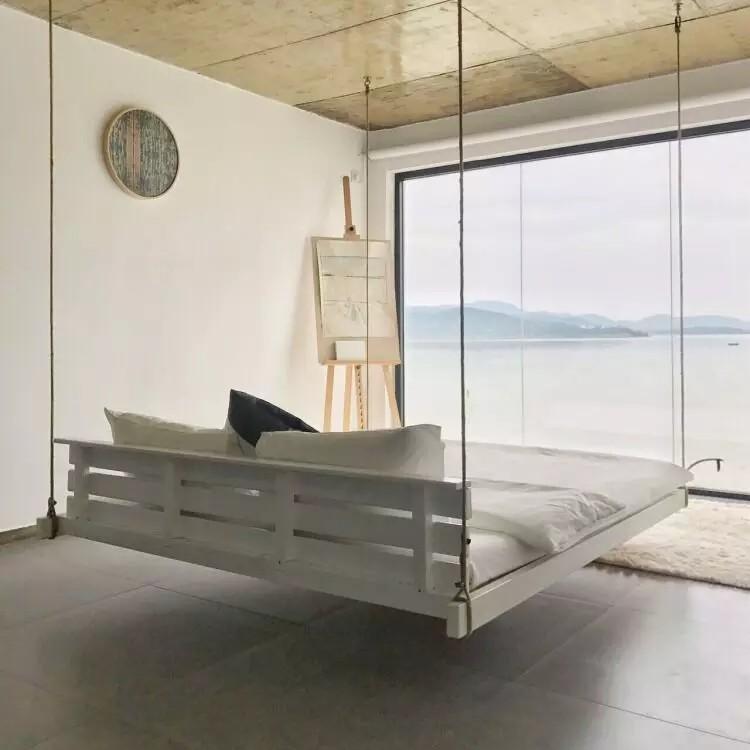 WYNTER Minimalist Swing Bed